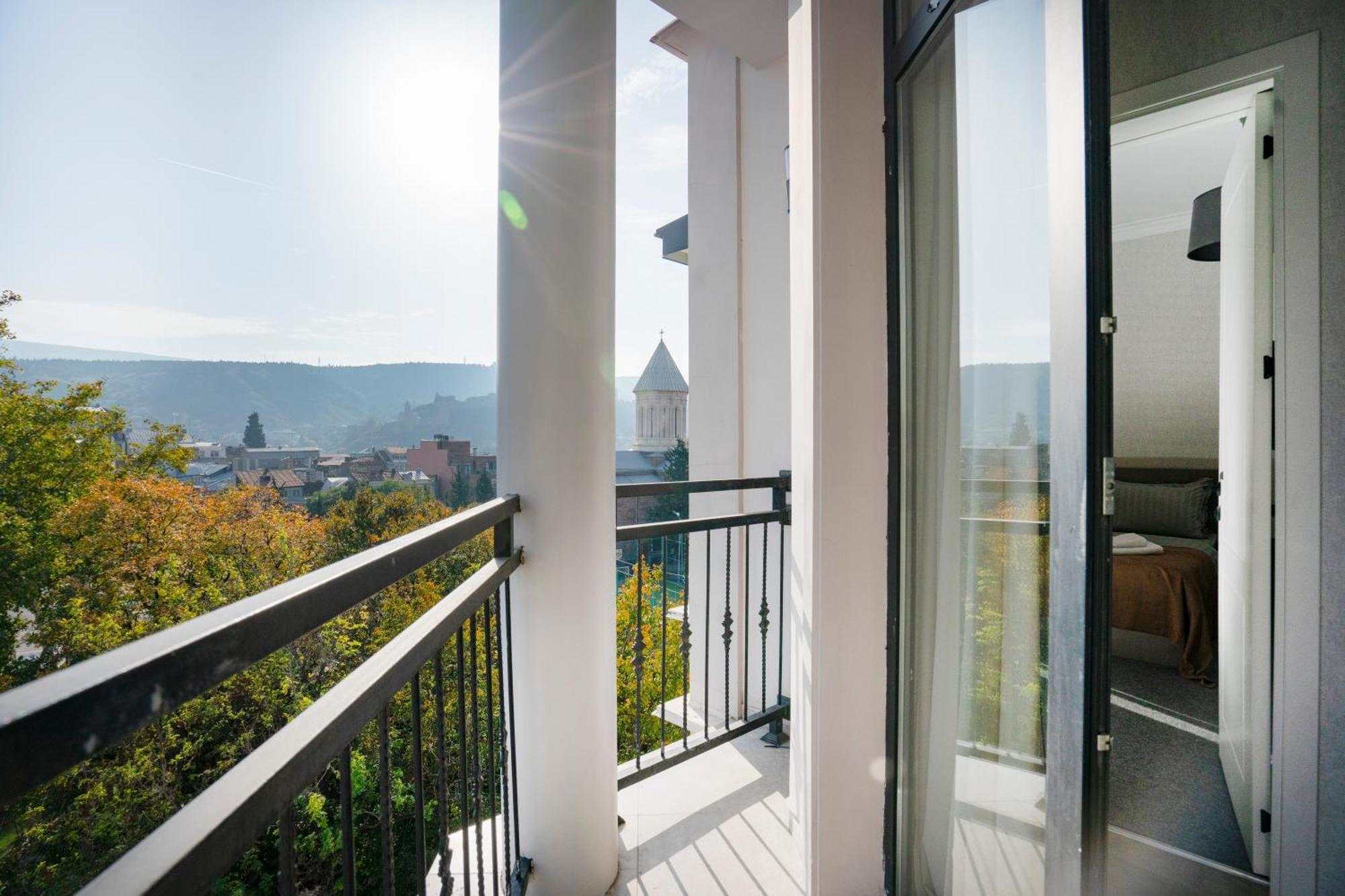 Hotel Best Tbilisi Esterno foto