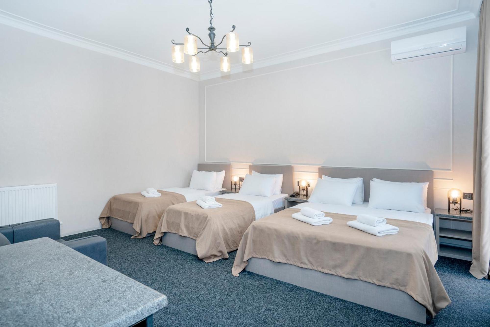 Hotel Best Tbilisi Esterno foto